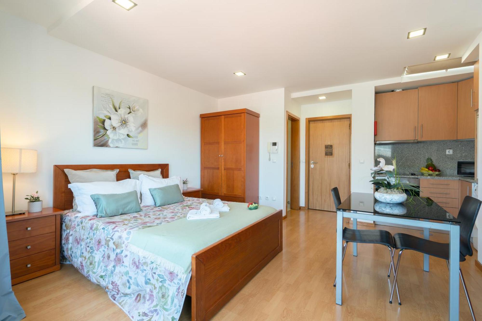 Апартаменты Host Wise - Bright Quiet Flats - Prime Location Порту Экстерьер фото